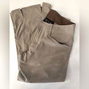 Mountain Hardwear Climbing Capris size 8